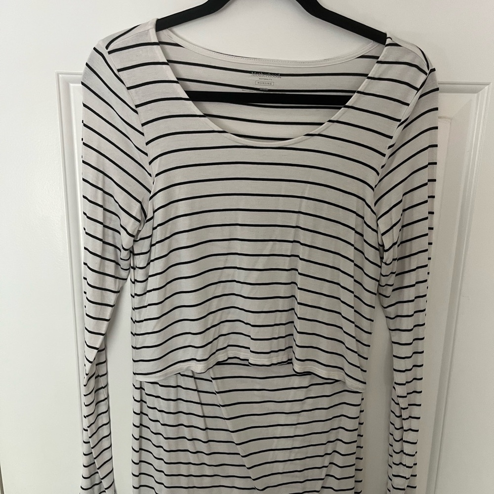 Nursing Top - Motherhood Maternity - Medium